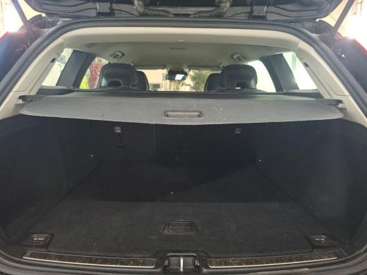 Volvo  V60 2.0 B3 Momentum Advantage NL-AUTO | NAVI | LEDER ActivLease financial lease