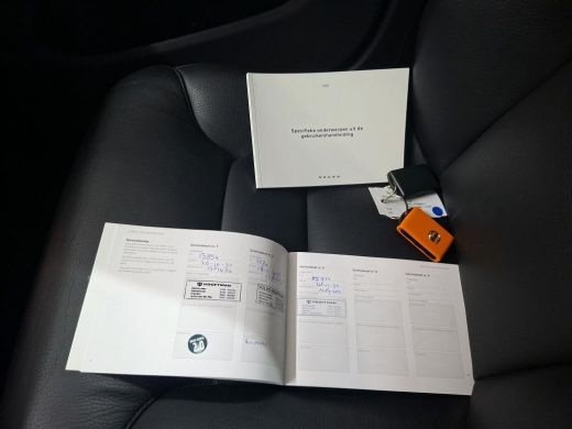 Volvo  V60 2.0 B3 Momentum Advantage NL-AUTO | NAVI | LEDER ActivLease financial lease