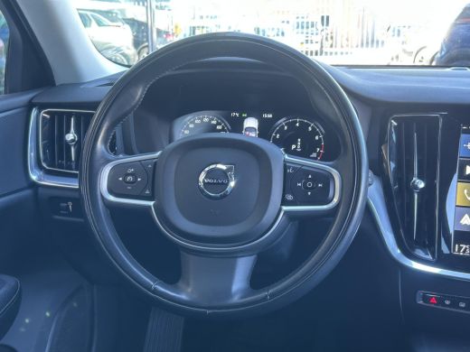 Volvo  V60 2.0 B3 Momentum Advantage NL-AUTO | NAVI | 19''| LEDER| ActivLease financial lease