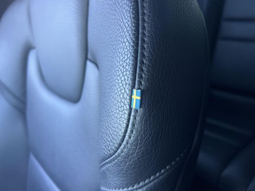 Volvo  V60 2.0 B3 Momentum Advantage NL-AUTO | NAVI | 19''| LEDER| ActivLease financial lease