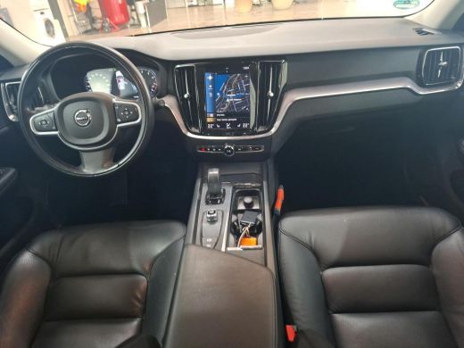 Volvo  V60 2.0 B3 Momentum Advantage NL-AUTO | NAVI | LEDER ActivLease financial lease
