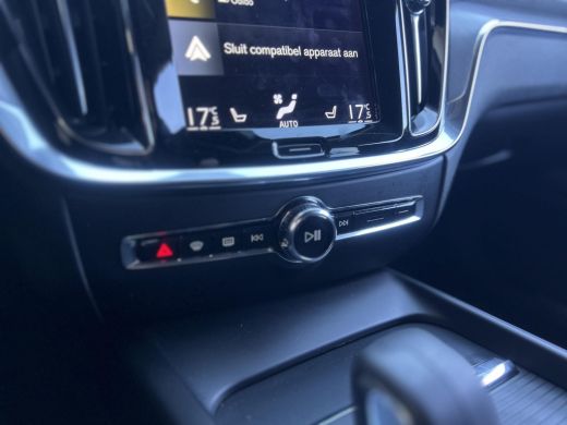 Volvo  V60 2.0 B3 Momentum Advantage NL-AUTO | NAVI | 19''| LEDER| ActivLease financial lease