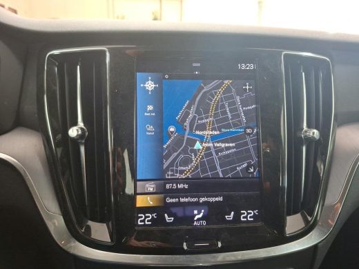 Volvo  V60 2.0 B3 Momentum Advantage NL-AUTO | NAVI | LEDER ActivLease financial lease