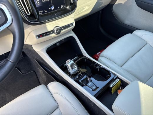 Volvo  XC40 2.0 T5 PHEV Inscription ActivLease financial lease