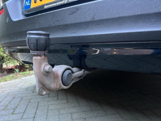 Volvo  XC40 Recharge P8 AWD R-Design NL-AUTO | TREKHAAK | GOOGLE NAVI ActivLease financial lease