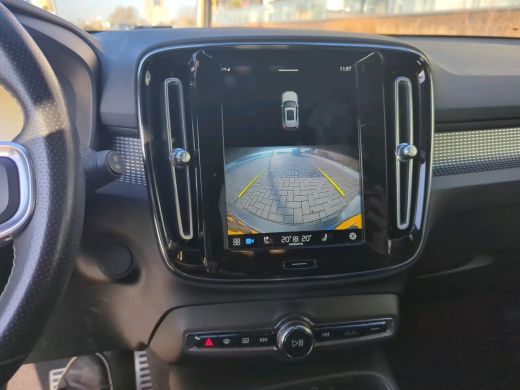 Volvo  XC40 Recharge P8 AWD R-Design NL-AUTO | TREKHAAK | PANODAK ActivLease financial lease