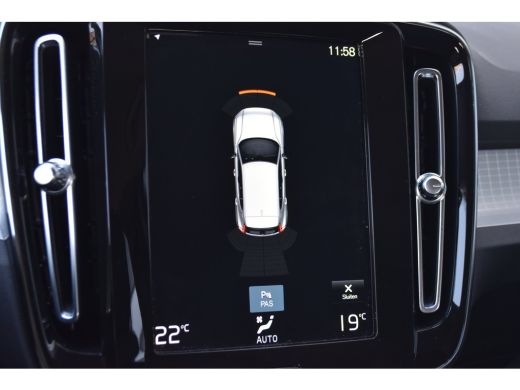 Volvo  XC40 T5 Inscription Expression | Cruise Control | Camera | Keyless | Onyx Black ActivLease financial lease