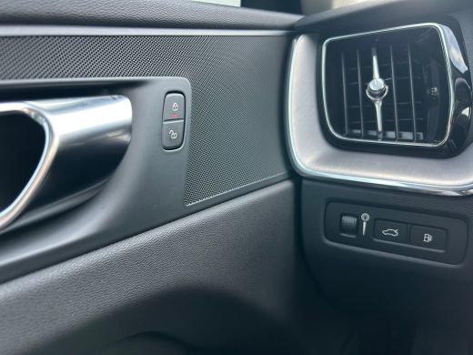 Volvo  XC60 2.0 Recharge T6 AWD Inscription | Pilot Assist | Standkachel | Camera | Panoramadak | ActivLease financial lease