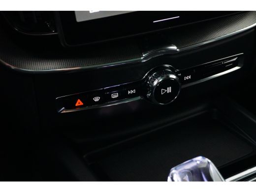 Volvo  XC60 T6 AWD Plus Black Edition | Facelift | Head-Up | Harman/Kardon | Panoramadak | Adaptive Cruise Co... ActivLease financial lease