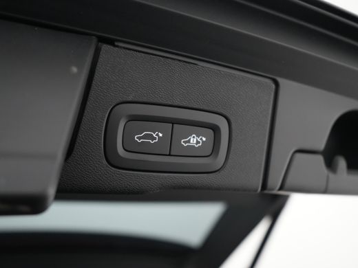 Volvo  XC60 T6 AWD Plus Dark | Leder | Panoramadak | Adaptive Cruise | Pilot Assist | BLIS | Trekhaak | Priva... ActivLease financial lease