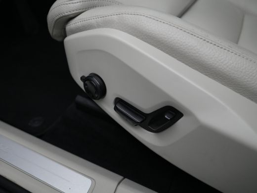 Volvo  XC60 T6 AWD Plus Dark | Leder | Panoramadak | Adaptive Cruise | Pilot Assist | BLIS | Trekhaak | Priva... ActivLease financial lease