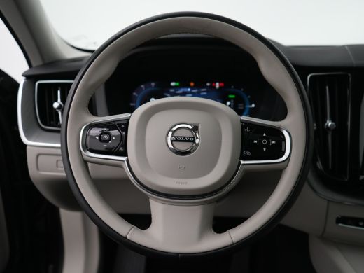 Volvo  XC60 T6 AWD Plus Dark | Leder | Panoramadak | Adaptive Cruise | Pilot Assist | BLIS | Trekhaak | Priva... ActivLease financial lease