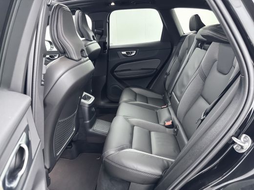 Volvo  XC60 T6 Recharge Plus Black Edition | 21" | Luchtvering | Trekhaak | Panoramadak | Getint Glas | Full ... ActivLease financial lease