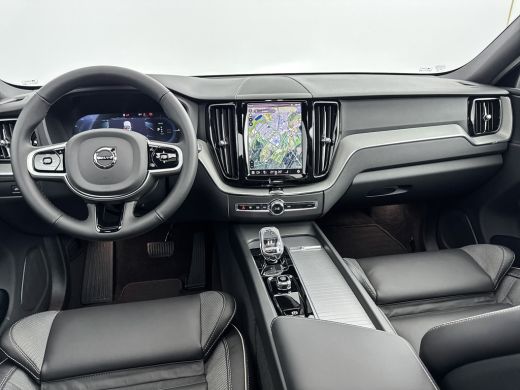 Volvo  XC60 T6 Recharge Plus Black Edition | 21" | Luchtvering | Trekhaak | Panoramadak | Getint Glas | Full ... ActivLease financial lease