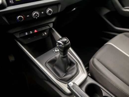 Audi A1 Sportback Sportback 25 TFSI Epic Sport (APPLE CARPLAY, ZWART HEMEL, GETINT GLAS, SPORTSTOELEN, PARKEERSENSO... ActivLease financial lease