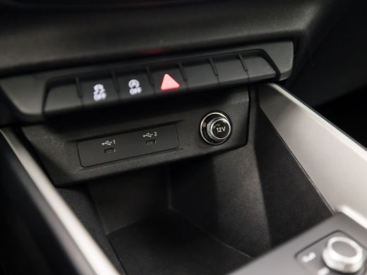 Audi A1 Sportback Sportback 25 TFSI Epic Sport (APPLE CARPLAY, ZWART HEMEL, GETINT GLAS, SPORTSTOELEN, PARKEERSENSO... ActivLease financial lease