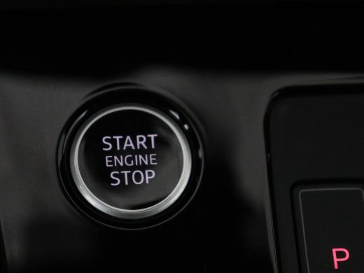 Audi A3 30 TFSI S edition | Sportstoelen | Carplay | Virtual Cockpit | Half leder | Climate control | Ful... ActivLease financial lease