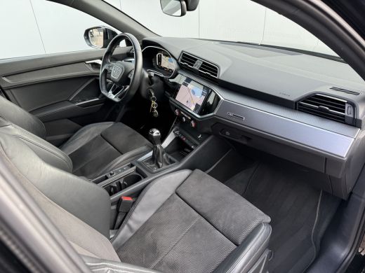 Audi Q3 35 TFSI 150pk S-Edition S-line | Trekhaak ActivLease financial lease