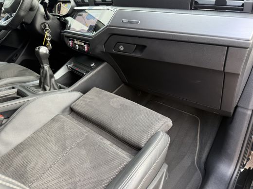 Audi Q3 35 TFSI 150pk S-Edition S-line | Trekhaak ActivLease financial lease