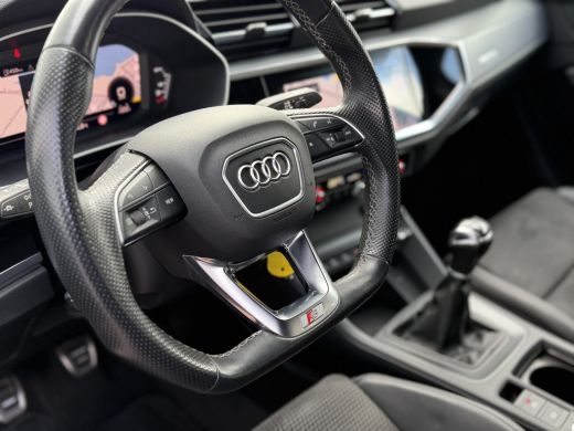 Audi Q3 35 TFSI 150pk S-Edition S-line | Trekhaak ActivLease financial lease