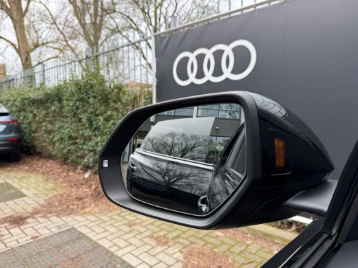 Audi Q8 55 TFSI e quattro Pro Line S | Panoramadak | 21 inch velgen | Adaptieve cruise control | Trekhaak... ActivLease financial lease