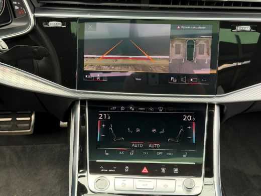 Audi Q8 55 TFSI e quattro Pro Line S | Panoramadak | 21 inch velgen | Adaptieve cruise control | Trekhaak... ActivLease financial lease