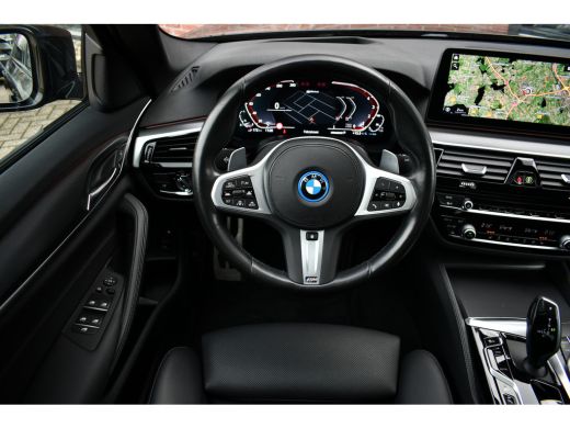 BMW 5 Serie 530e M-Sport Pano Trekh ACC HUD 360 Laser El-Klep ActivLease financial lease