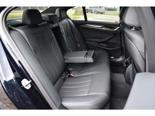 BMW 5 Serie 530e M-Sport Pano Trekh ACC HUD 360 Laser El-Klep ActivLease financial lease