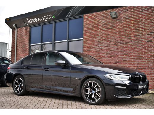 BMW 5 Serie 530e M-Sport Pano Trekh ACC HUD 360 Laser El-Klep ActivLease financial lease