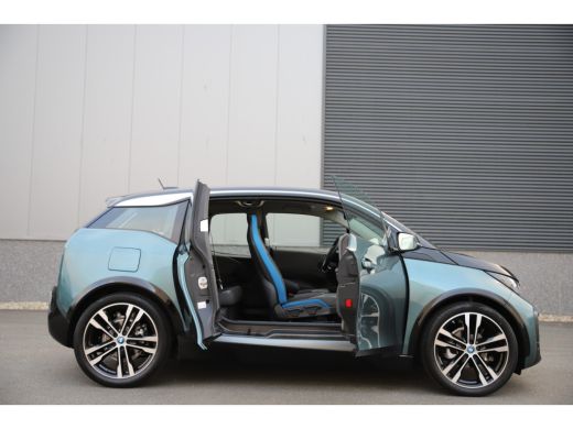 BMW i3 Executive 42kw 120Ah/*Blue Ridge Mt.*/2x Adaptive/W-pomp/Camera/3-Fase ActivLease financial lease