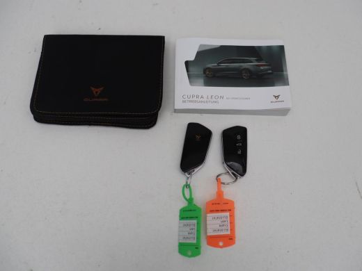 CUPRA Leon 1.4 eHybrid VZ | 245pk | Trekhaak | Stoelverwarming | Adaptive cruise | Camera | Carplay | Naviga... ActivLease financial lease