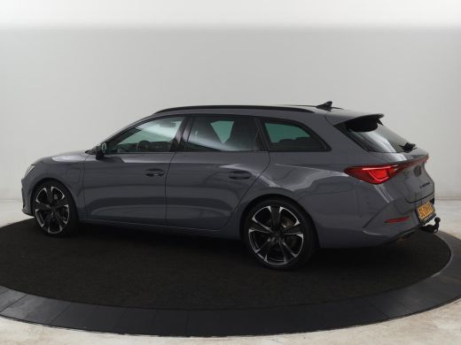 CUPRA Leon 1.4 eHybrid VZ | 245pk | Trekhaak | Stoelverwarming | Adaptive cruise | Camera | Carplay | Naviga... ActivLease financial lease