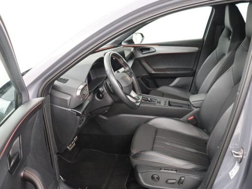 CUPRA Leon 1.4 eHybrid VZ | 245pk | Trekhaak | Stoelverwarming | Adaptive cruise | Camera | Carplay | Naviga... ActivLease financial lease