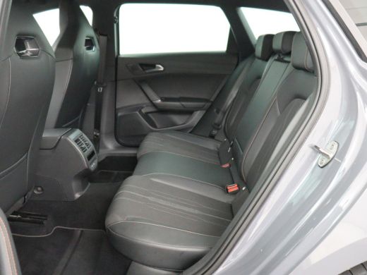 CUPRA Leon 1.4 eHybrid VZ | 245pk | Trekhaak | Stoelverwarming | Adaptive cruise | Camera | Carplay | Naviga... ActivLease financial lease