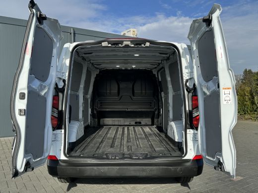 Ford Transit Custom 2.0 TDCI 136 PK TREND / L2H1 / 41.870 KM !! / 2.800 KG AHG / CAMERA / CRUISE / 3 ZITS / AIRCO / C... ActivLease financial lease