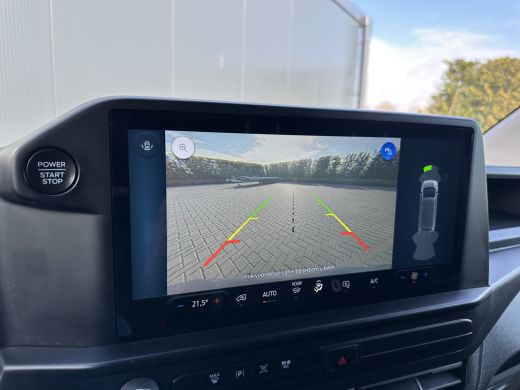 Ford Transit Custom 2.0 TDCI 136 PK TREND / L2H1 / 46.765 KM !! / 2.800 KG AHG / CAMERA / CRUISE / 3 ZITS / AIRCO / C... ActivLease financial lease