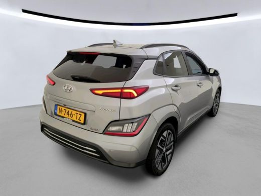 Hyundai Kona Aut. EV Fashion 64 kWh 3-Phase | Navi | Camera | KRELL Sound ActivLease financial lease