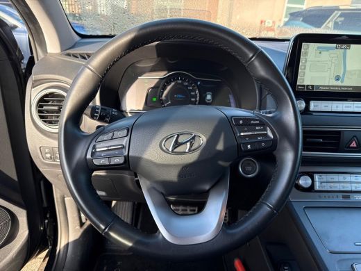Hyundai Kona Aut. EV Fashion 64 kWh | Navi | Camera | ActivLease financial lease