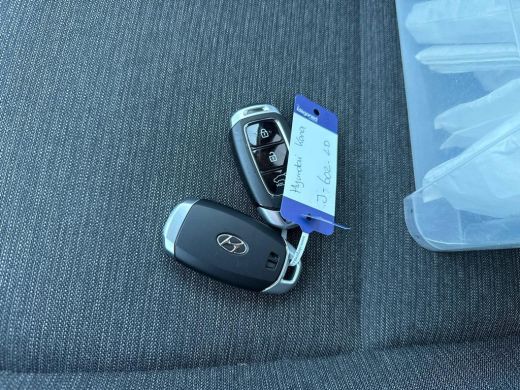 Hyundai Kona Aut. EV Fashion 64 kWh | Navi | Camera | ActivLease financial lease