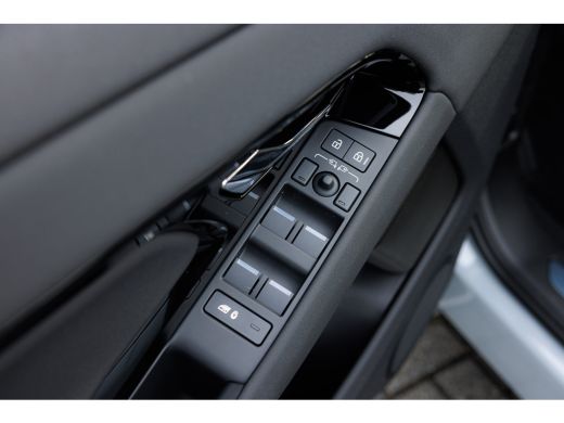 Land Rover Range Rover Evoque P270e SE Dynamic Edition | Cold Climate | 360gr Camera | Pano | 20" | Black Pack | Beschikbaar pe... ActivLease financial lease