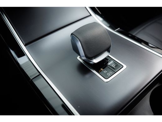 Land Rover Range Rover Evoque P270e SE Dynamic Edition | Cold Climate | 360gr Camera | Pano | 20" | Black Pack | Beschikbaar pe... ActivLease financial lease