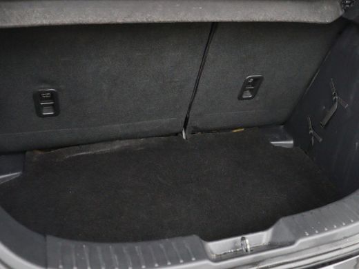 Mazda 2 1.5 Skyact-G Luxury | Stoel & stuurverwarming | Head-Up | Camera | Carplay | Keyless | Full LED |... ActivLease financial lease