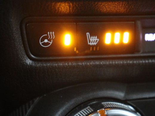 Mazda 2 1.5 Skyact-G Luxury | Stoel & stuurverwarming | Head-Up | Camera | Carplay | Keyless | Full LED |... ActivLease financial lease