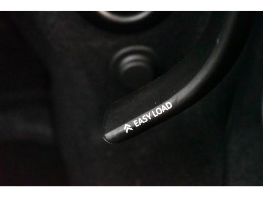 Mini Cooper Cabrio 1.5 Cooper 136pk aut Camera 18inch LED Windscherm ActivLease financial lease