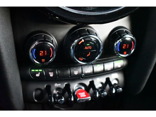 Mini Cooper Cabrio 1.5 Cooper 136pk aut Camera 18inch LED Windscherm ActivLease financial lease