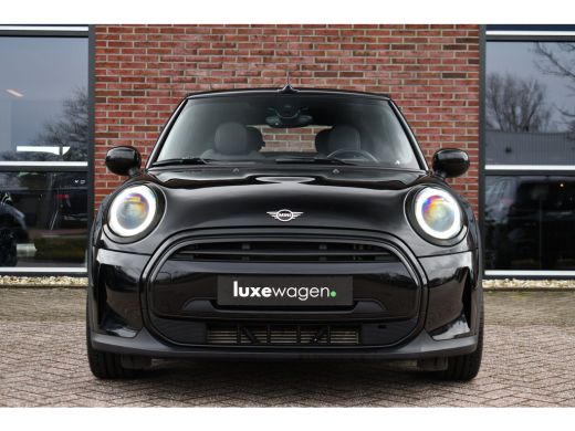 Mini Cooper Cabrio 1.5 Cooper 136pk aut Camera 18inch LED Windscherm ActivLease financial lease