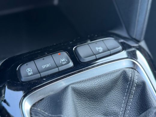 Opel Corsa 1.2 GS Line 100PK | Sport Stoelen | Airco | NAVI | Cruise | Sensor Achter | LED | 16" LMV ActivLease financial lease