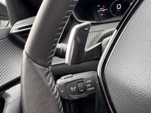 Peugeot 2008 1.2 Hybrid 136PK Allure Automaat | Camera Voor/Achter | Draadloze Apple Carplay / Android Auto | ... ActivLease financial lease