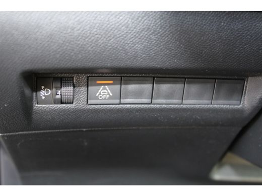 Peugeot 2008 1.2 PureTech Active | Navi by app | Bluetooth | All season | Parkeersensoren | 1e Eigenaar | 91.0... ActivLease financial lease
