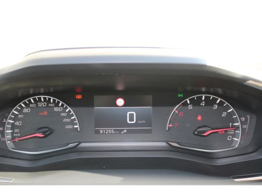 Peugeot 2008 1.2 PureTech Active | Navi by app | Bluetooth | All season | Parkeersensoren | 1e Eigenaar | 91.0... ActivLease financial lease